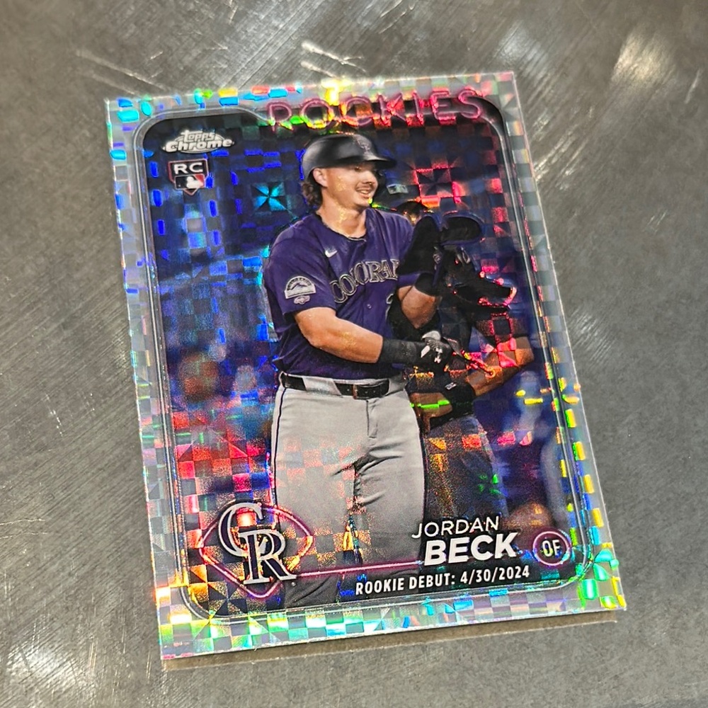 Topps Chrome Rookie Card - Holographic Design